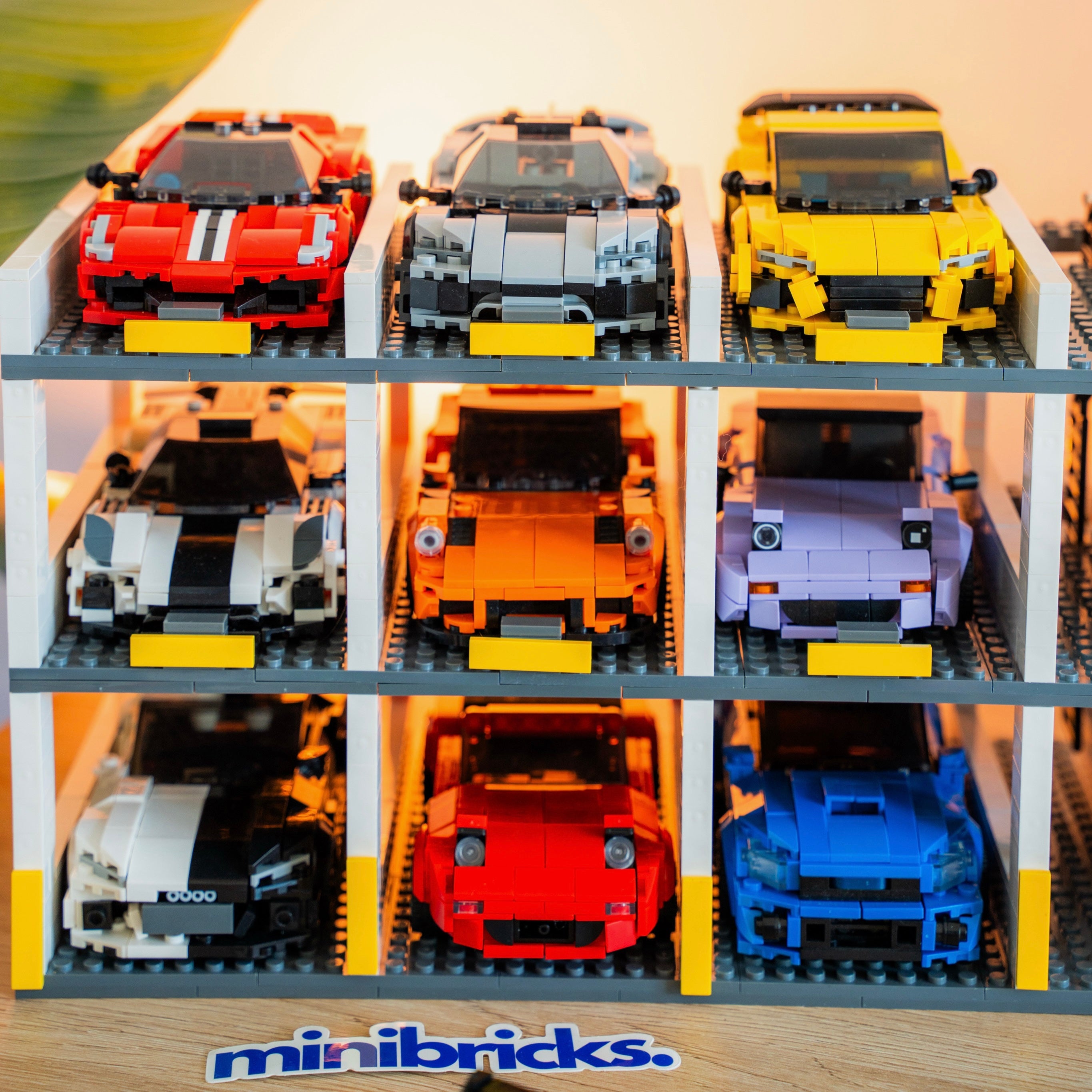 Collector's Display for 18 Minibricks®