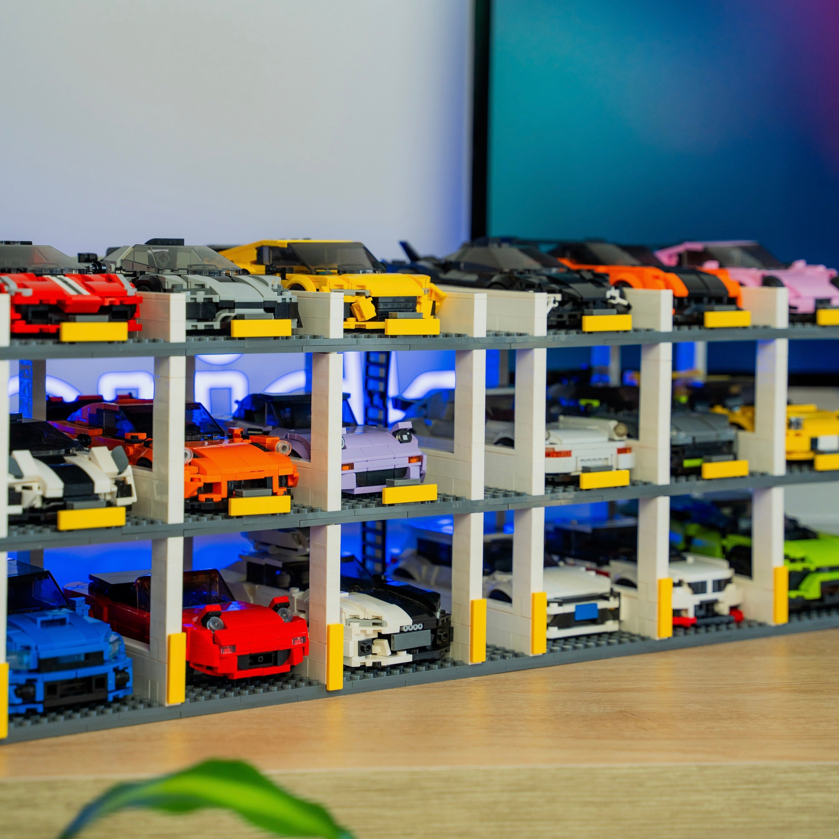 Collector's Display for 18 Minibricks®