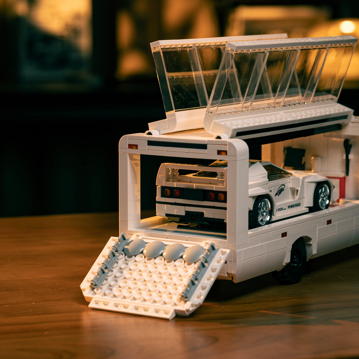 Transporter Truck