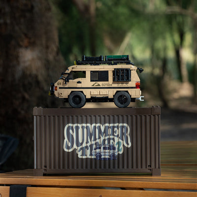 Retro 4x4 Camper Van