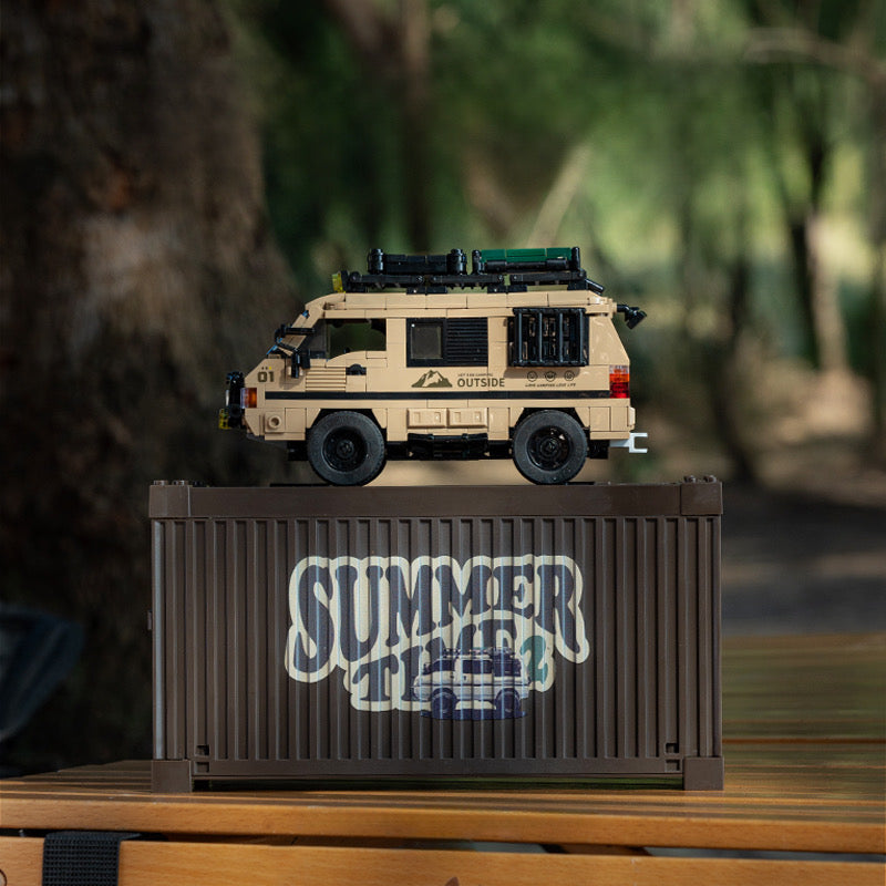 Retro 4x4 Camper Van
