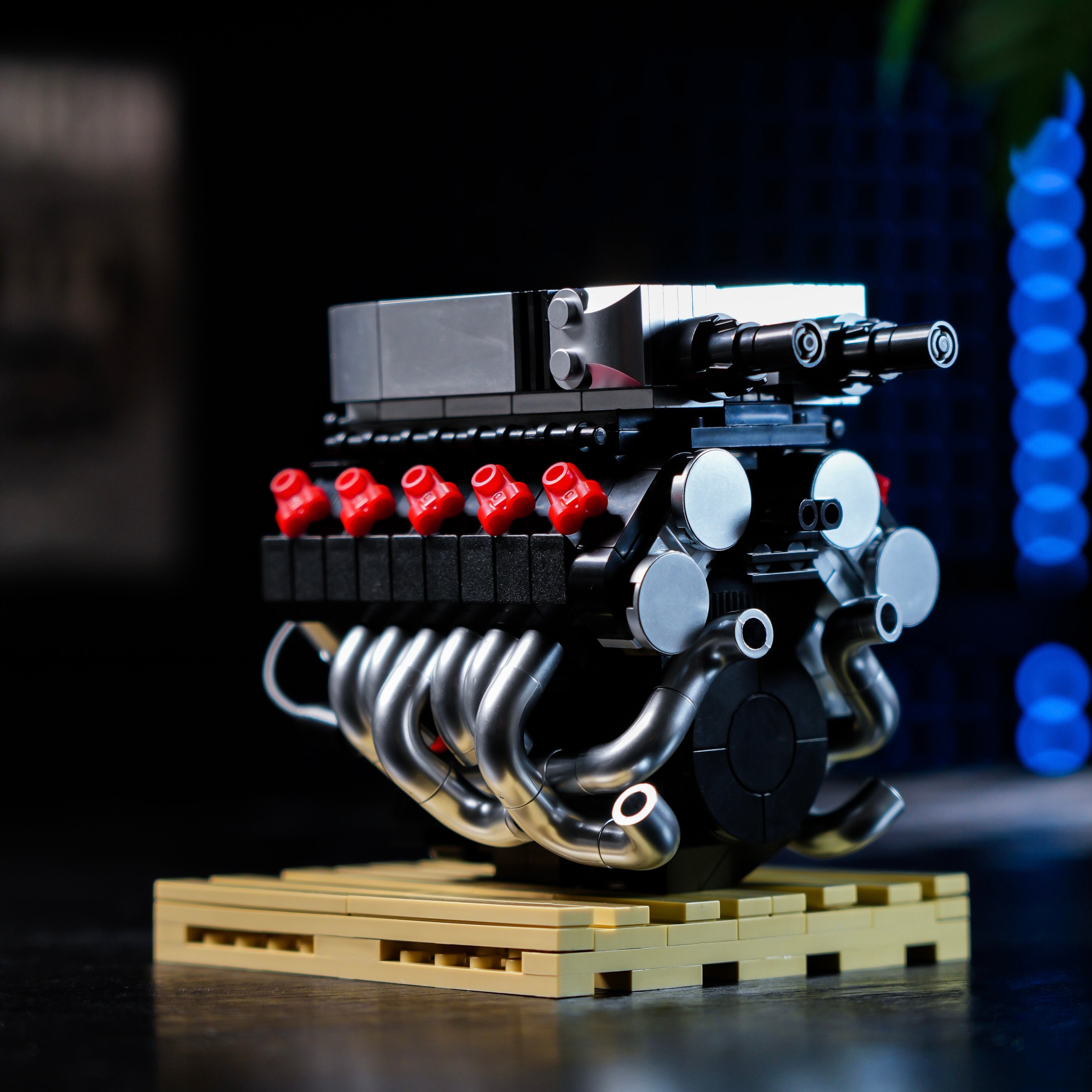 R8 V10 Mini Engine