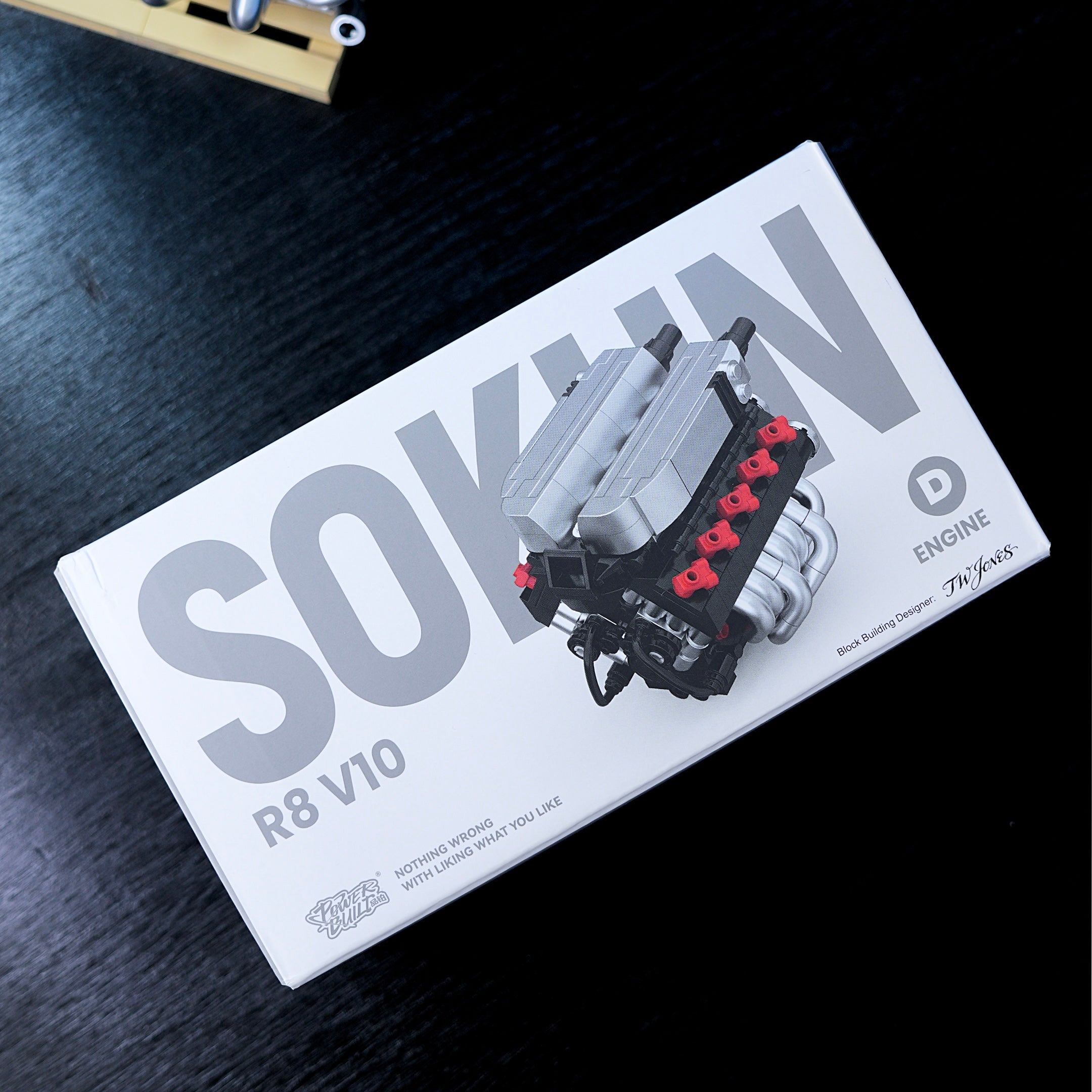 R8 V10 Mini Engine