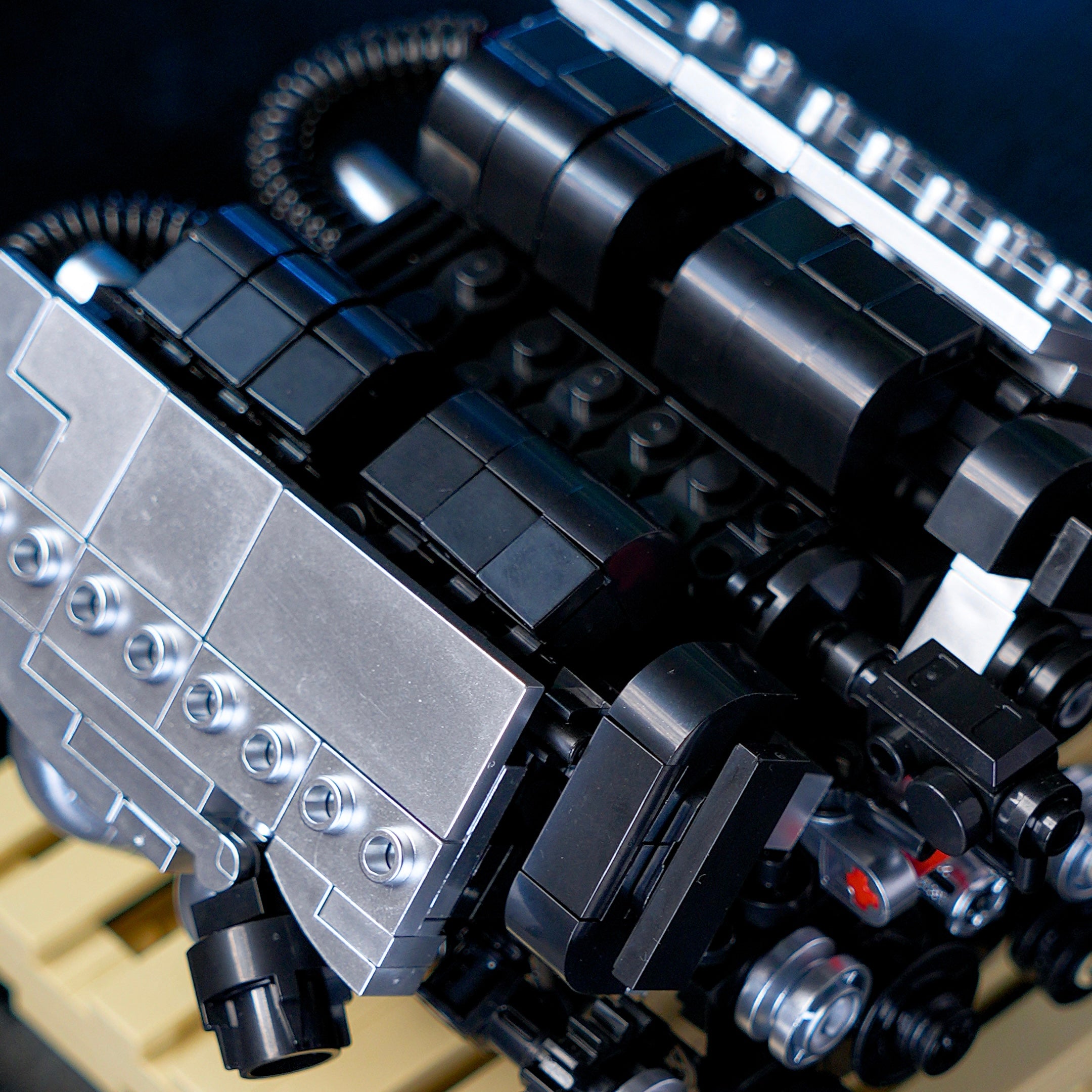 DB9 V12 Mini Engine
